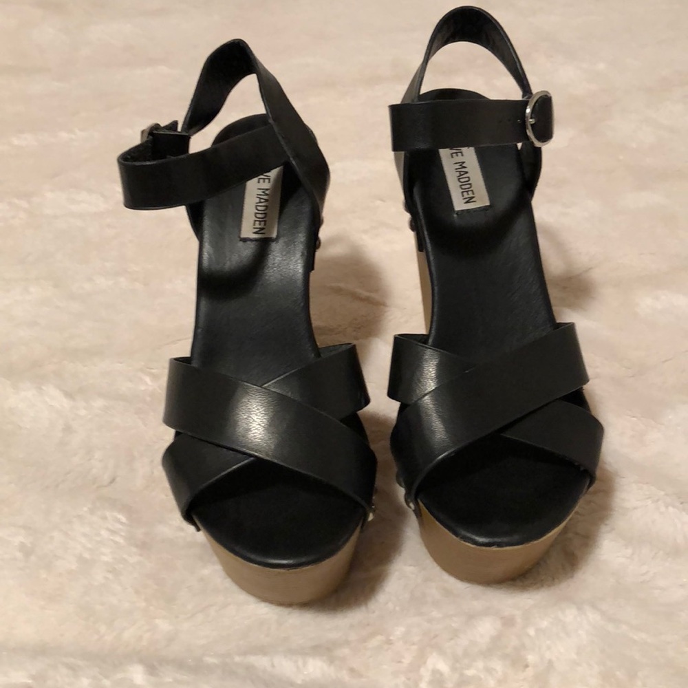 Talk Steve Madden wedges size 7